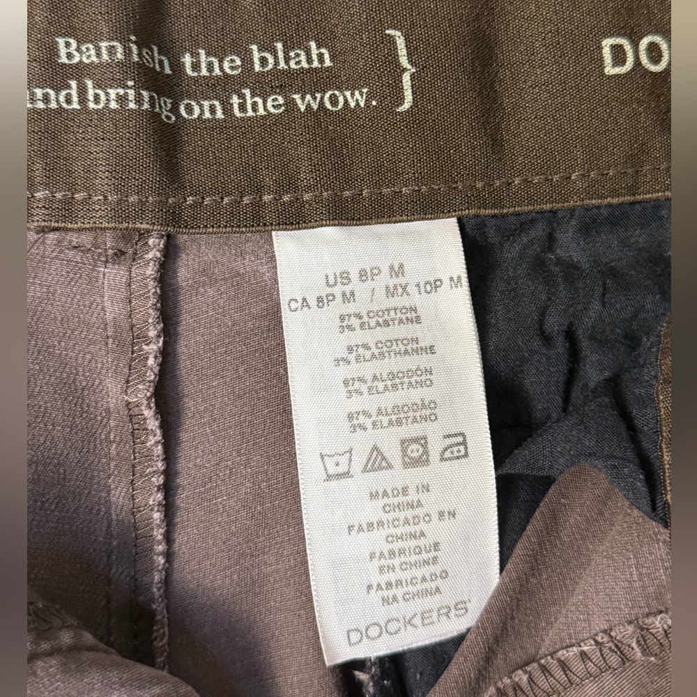 Dockers Casual Brown “Banish The Blah & Bring On The Wow”Pant Women’s Size 8P - Picture 3 of 7